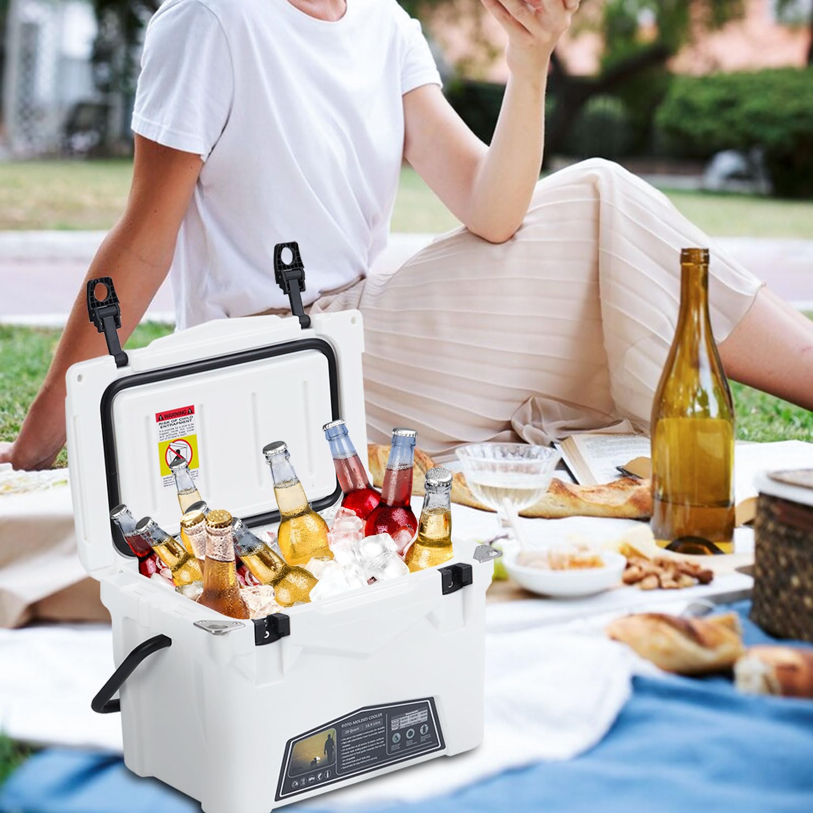 GARVEE 20 Quart Rotomolded Hard Cooler picnic scene